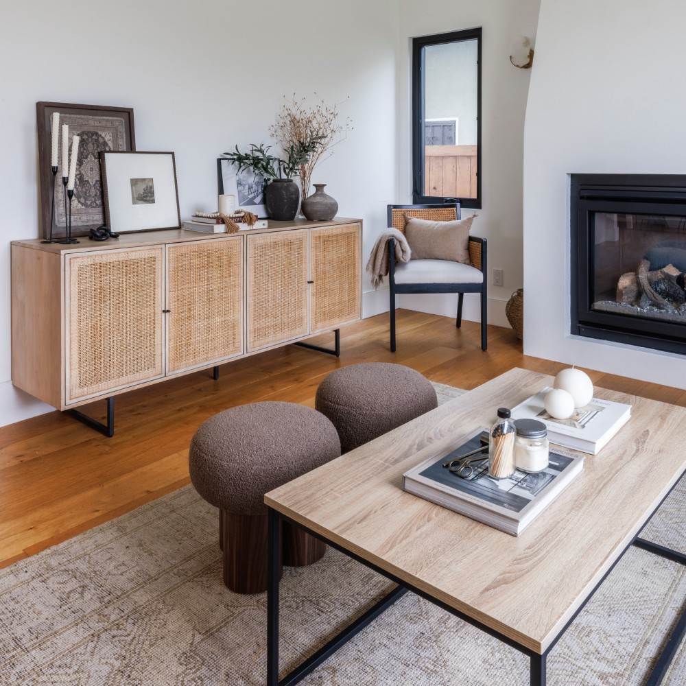 This mix of glossy black, matte white, and textured stone kept the styling clean yet layered in the Redondo Residence project.